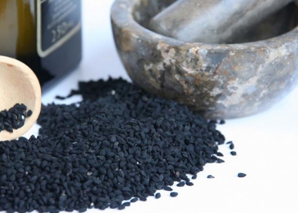 Na co pomoże olej z czarnuszki?