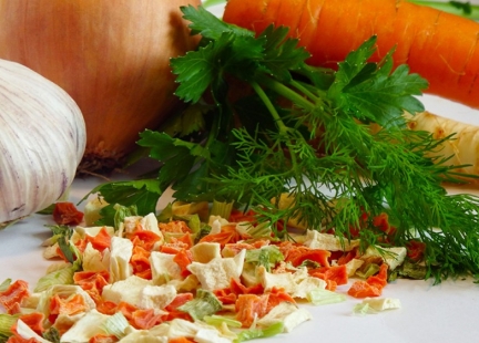 Mieszanka warzywna – dlaczego warto spożywać suszone warzywa?